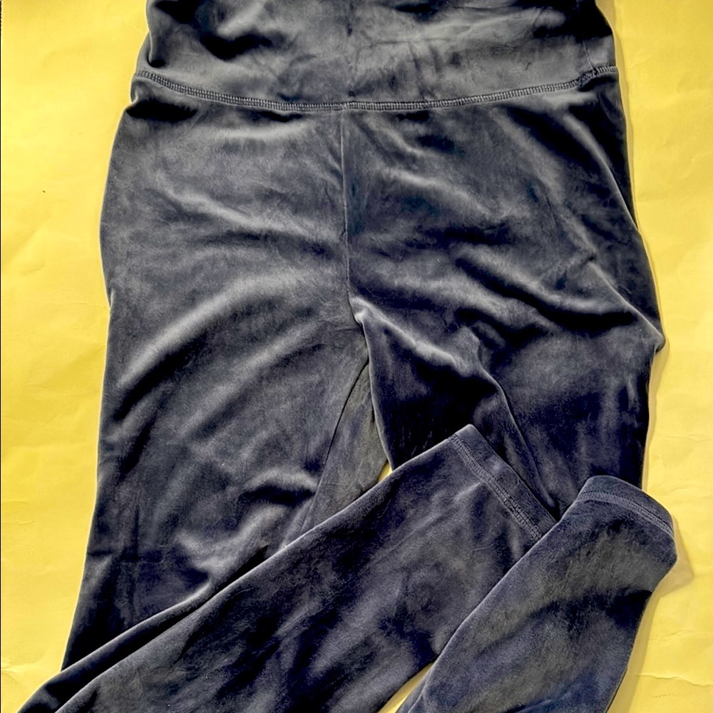 Velvet High-Waisted Leggings in Dark Blue